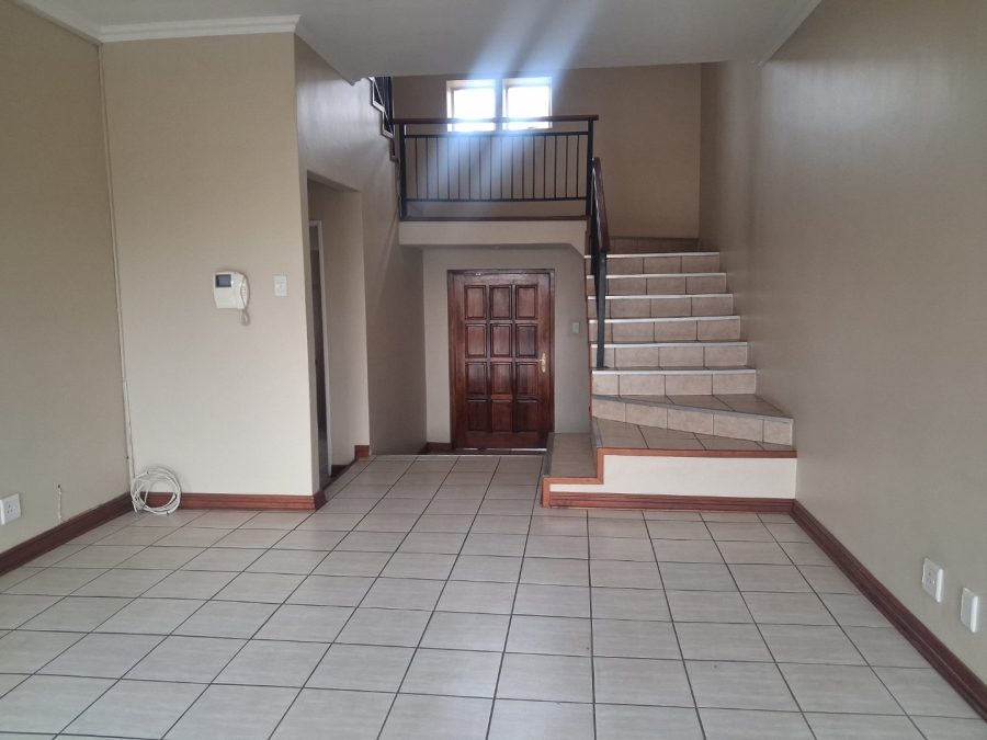 To Let 3 Bedroom Property for Rent in Pentagon Park Free State